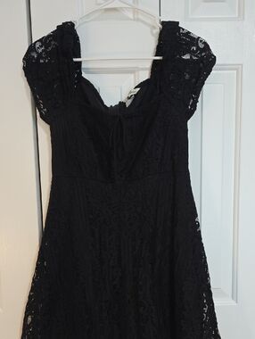 Black Lace Cap Sleeve Dress
